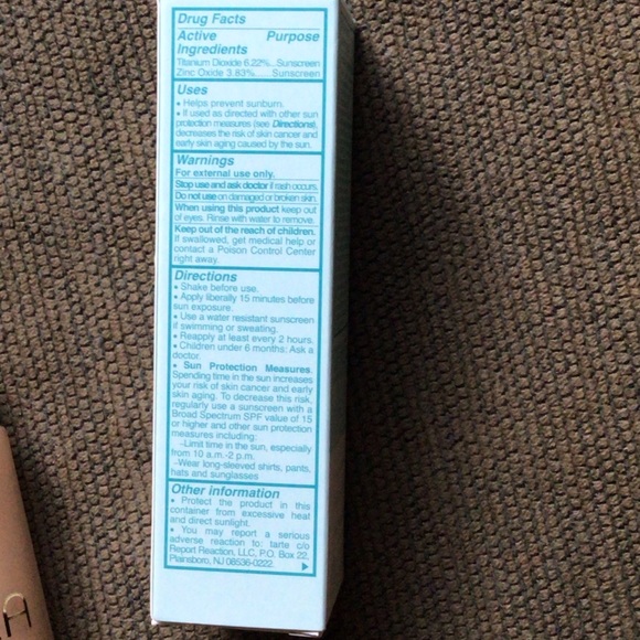 NWT Tarte Water Foundation Broad Spectrum SPF 15 - Picture 14 of 16